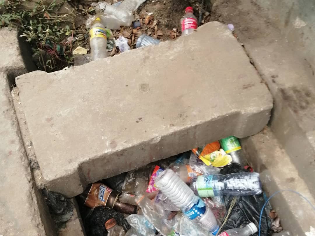 swclng's tweet photo. Join us as we keep #ikoyiobalendelcda clean and remember it is #plasticfreejuly, let clear plastics from our drainges for easy flow of water.
@UNESCO @fbralliance @NickymakasAmaka @ranigeria @Lawma_gov @taiwoadewole @eet_foundation https://t.co/T2MjXtAnbV