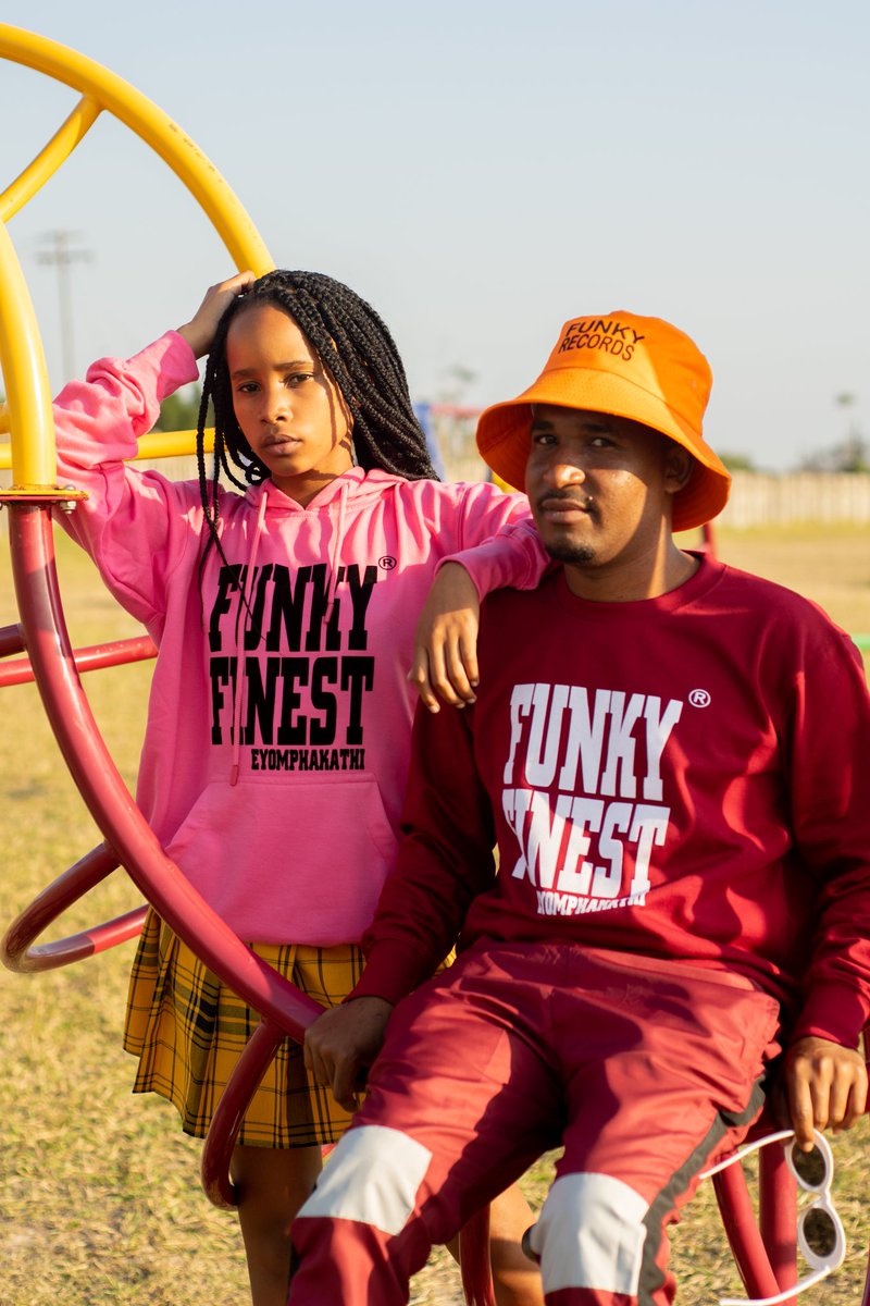 Funky_Finest's tweet photo. SIZi BLOMELE SINAKE IY'NDABA ZETHU😊 NAWE NAKA EZAKHO AIY FUNKY FINEST CLOTHING ASIFIKANGA SIGALELEKILE SWEATERS AND HODDiES AVAILABLE 🤸
#SYAKHOBOLA_WORLDWIDE🔥
#FUNKYFINEST
#EYOMPHAKATHI❤️ https://t.co/XRy2yXljID