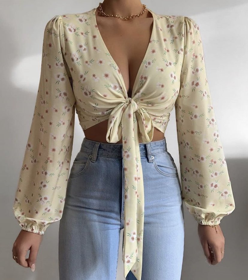 badestoutfit's tweet photo. flower prints https://t.co/zeJOOhC34K
