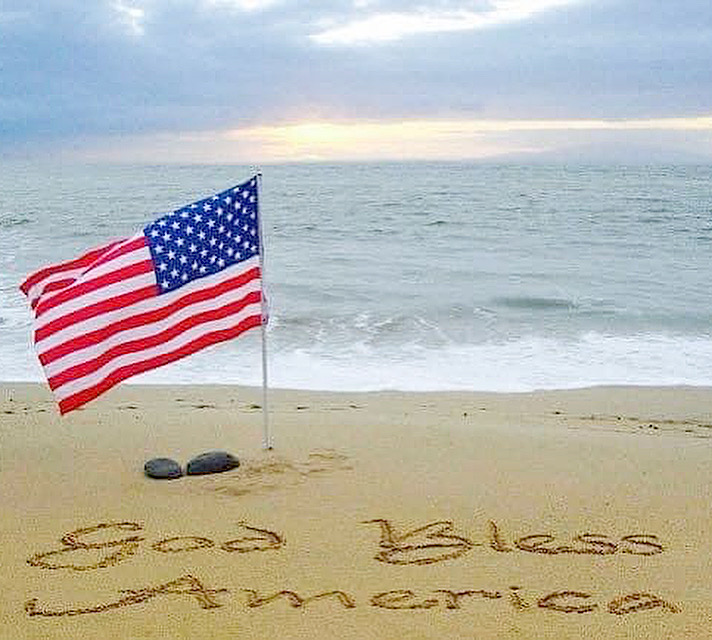 Happy 4th of July!🇺🇸 How are you spending this Independence Day?