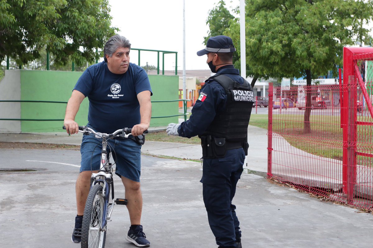 claraluzflores's tweet photo. En #Escobedo intensificamos las medidas preventivas y exhortos. No bajemos la guardia, manténgamos las medidas sanitarias contra el #coronavirus  y evitemos salir de casa. #EnEscobedoTeQueremosSeguro #QuédateEnCasa https://t.co/xAyy8WTx43