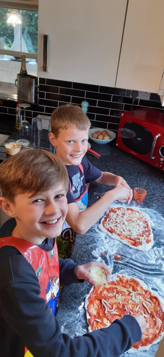 MrAMillburn's tweet image. Fun was still to be had for those who couldn’t make the live online session. More of the children enjoying @PremierFoods_FS Take and Bake pizza kits while watching the online tutorial video by @Lwagstaffe. Very excited about future possibilities. #proudtobehcjs #lovetheapron
