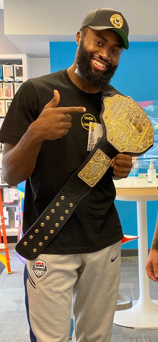 The stars come out for Switch over Saturday! @MarkCronier <a href="/LawVulakh/">Lawrence Vulakh</a>