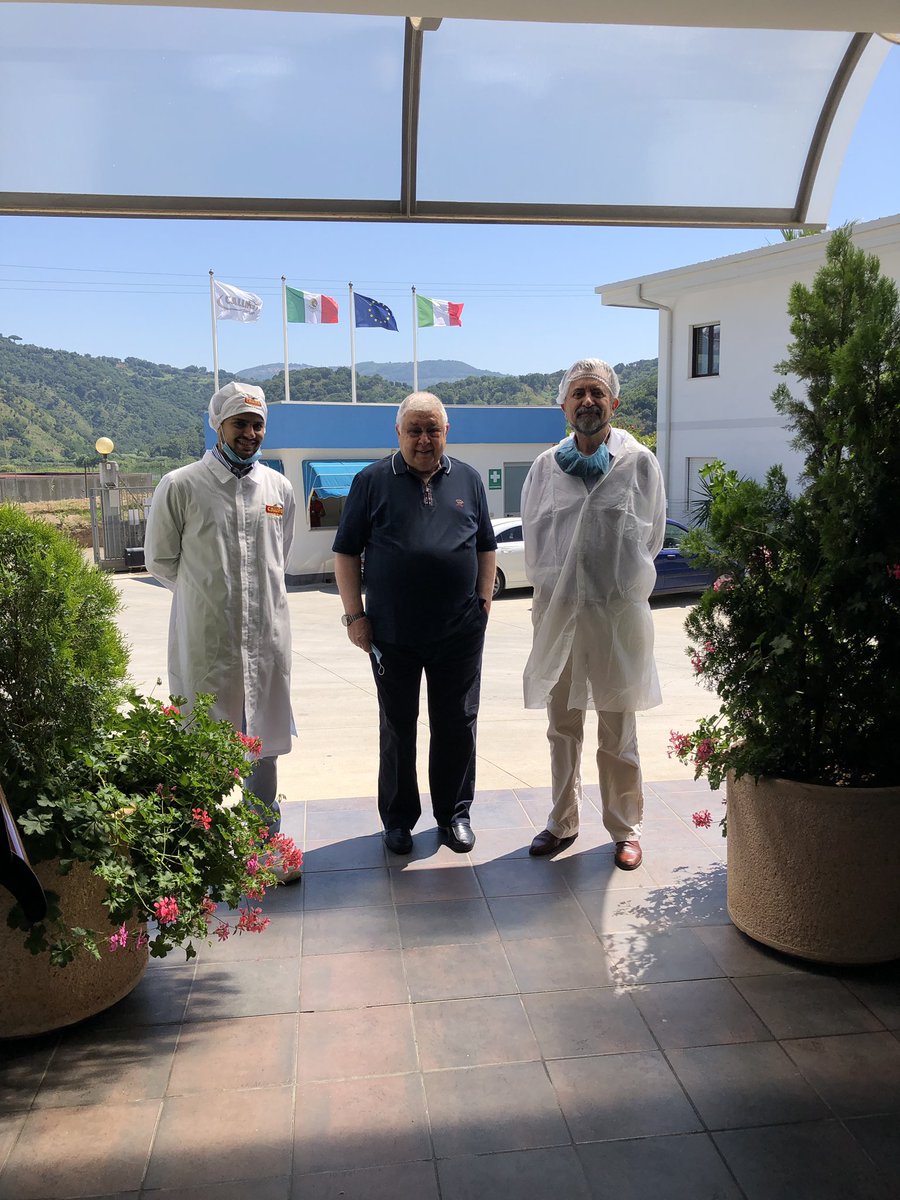 cgarciadealba's tweet photo. 1ra visita trabajo #REGIONCALABRIA visité modernas instalaciones #GRUPOCALLIPO que integra cadena productiva #ATUN y otras especies.Gracias su Presidente #PIPPOCALLIPO anfitrionía. Detectamos varias oportunidades inversión&amp;comercio con #MEXICO. @SRE_mx @vmva1950 @marthadelgado https://t.co/QlGiqyJuHO
