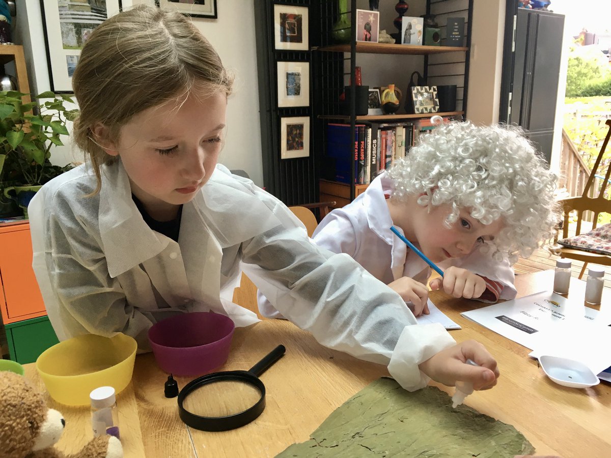 #cocomad Scientists Freda and Jasper Coates experimenting. <a href="/CotteridgeS/">Cotteridge Primary School</a> <a href="/CotteridgePark/">Cotteridge Park</a> <a href="/RoySocChem/">Royal Society of Chemistry</a>