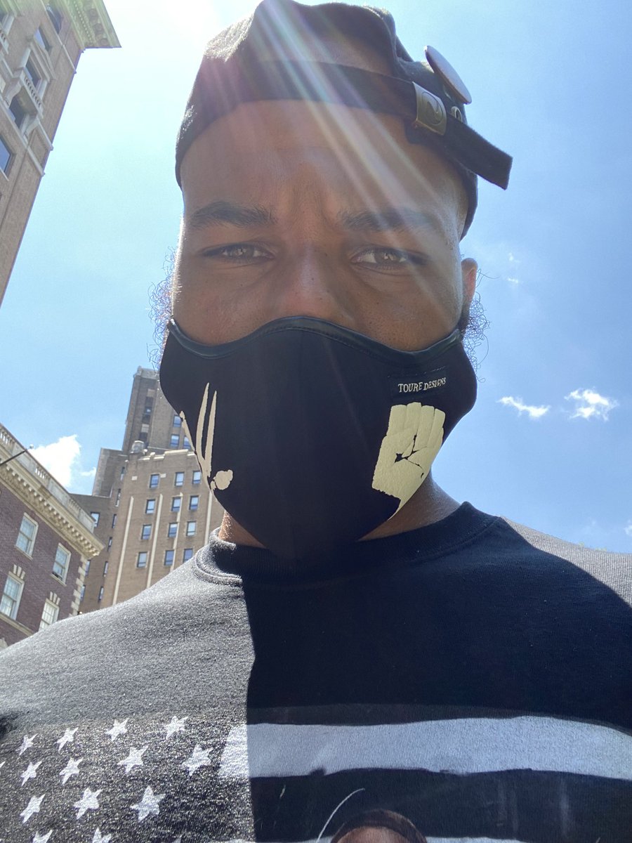 TheRealCzezre's tweet photo. #BlackLivesMatter @NJ_Politics @MFOLNJ @njdotcom #AllBlackLivesMatter #newark #newarkprotest #newarkrally #newarkrebellion 500 plus people https://t.co/rMCkAsEwYi