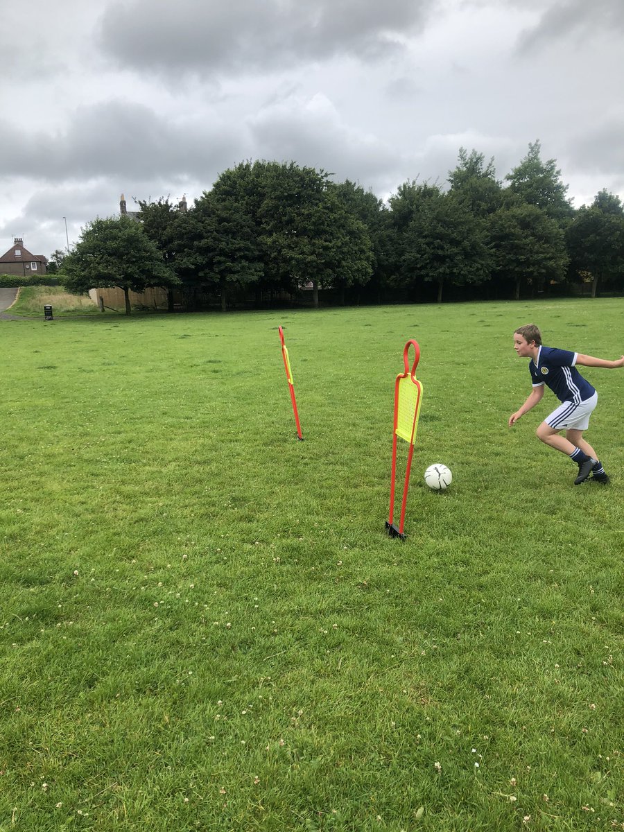 DavidG_Box's tweet photo. Few pictures from the last few days and our 1:1 or 1:2 sessions!
We still have some space next week so get in touch for more details #boxsoccer #academy https://t.co/AWwM0cmOXk