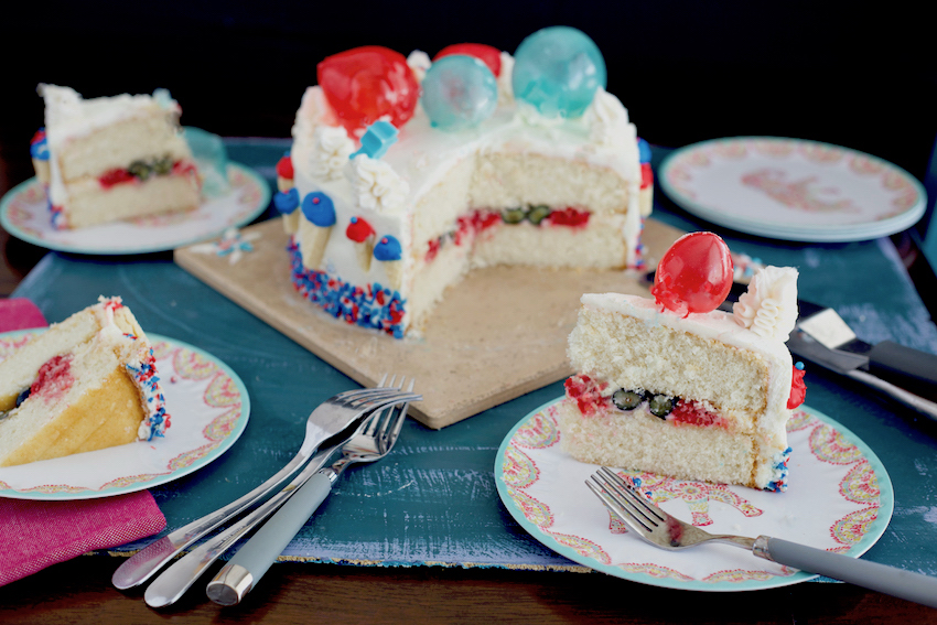 Cake of the day❤️♡💙
Happy Fourth of July, America🎉

blessingsfrommykitchen.blogspot.com/2020/07/white-…

#vanillacake
#FourthofJuly 
#cakes
#RecipeOfTheDay 
#ontheblog