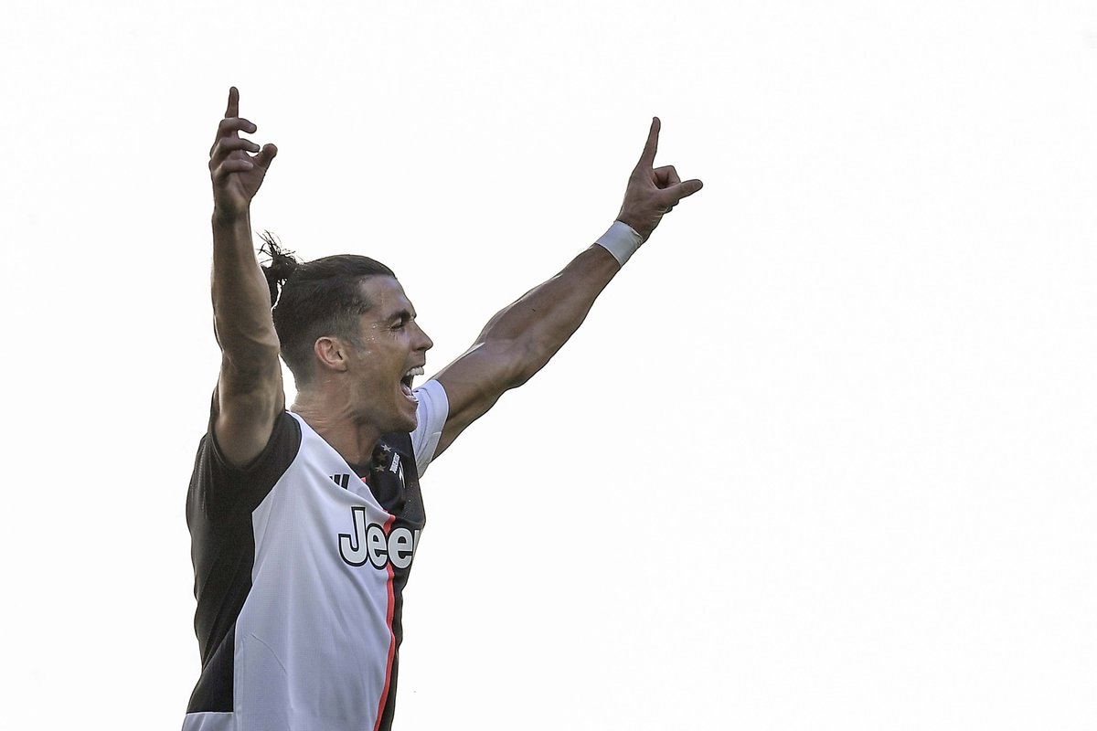 juventusfces's tweet photo. Últimos 4⃣ partidos: 4️⃣ GOLES cada uno...

🔥🔥🔥🔥 𝗖𝗥𝟳 
💎💎💎💎 𝗟𝗔 𝗝𝗢𝗬𝗔 https://t.co/zB5mE7Cnru