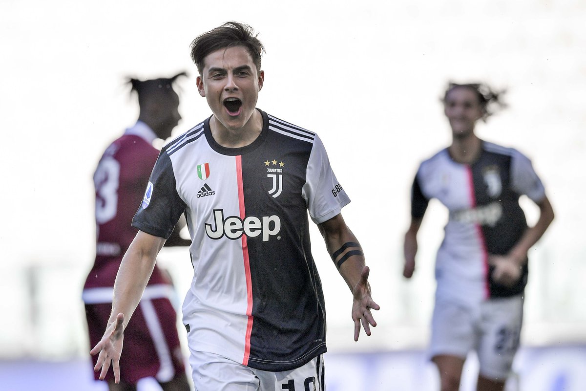 juventusfces's tweet photo. Últimos 4⃣ partidos: 4️⃣ GOLES cada uno...

🔥🔥🔥🔥 𝗖𝗥𝟳 
💎💎💎💎 𝗟𝗔 𝗝𝗢𝗬𝗔 https://t.co/zB5mE7Cnru
