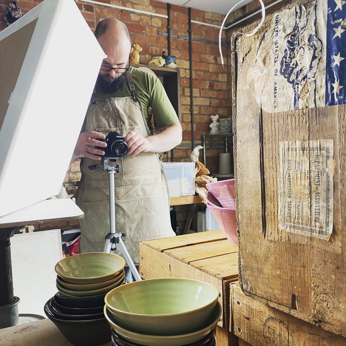sunter_studio's tweet photo. Did I mention weβve got plans in the making π
#art #artist #artwork #fineart #ceramic #ceramics #ceramicsculpture #sculpture #clay #stoneware #ceramicart #pottery #pots #mugs #mugobsession
#contemporaryceramics #contemporaryceramicsculpture #ceramicstudio https://t.co/IRTQ9Edgiu