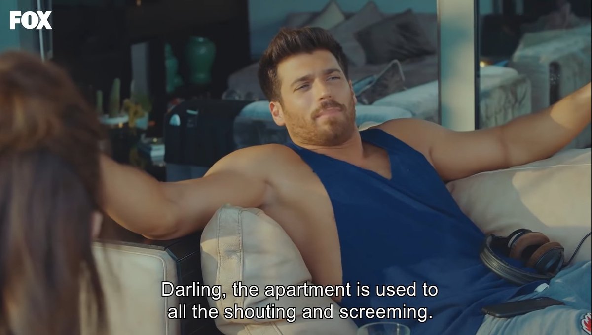 1. #BayYanlış  #CanYaman  #ÖzgeGürel