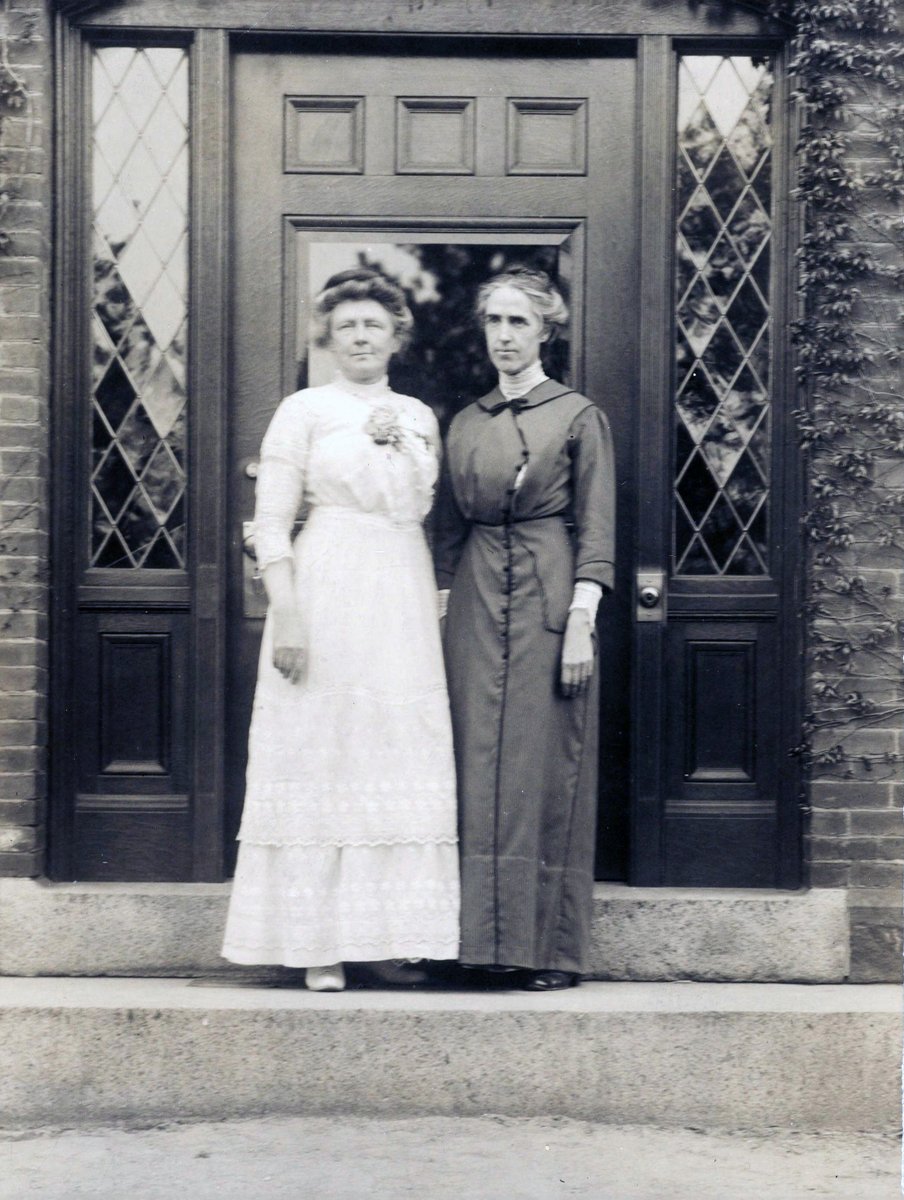 Cannon’s early years at the Observatory were spent studying variable stars, recording slight fluctuations in brightness. She worked alongside prominent astronomers, including Williamina Fleming, Cecilia Payne, Antonia Maury, and Henrietta Leavitt (pictured)--who was also deaf!