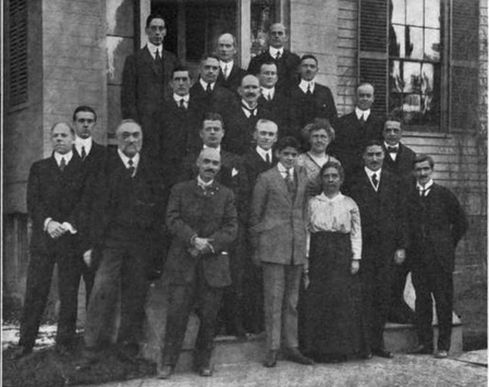 Though a popular collaborator & friend, some American eugenicists (e.g Raymond Pearl) considered Cannon “defective” due to her deafness & prevented her from being nominated to the National Academy of Sciences.In 1931, she became the first woman awarded the Henry Draper Medal.