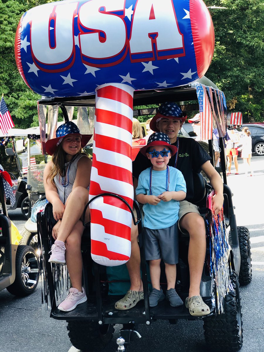 Happy 4th of July!! #RWB #4thofJuly2020 #ProudToBeAnAmerican #FourthofJuly2020 #independenceday2020 #TegaCayGolfCartParade <a href="/JoannePugesekHD/">Joanne Glenn</a> <a href="/Joshua_THD/">Joshua Glenn</a>