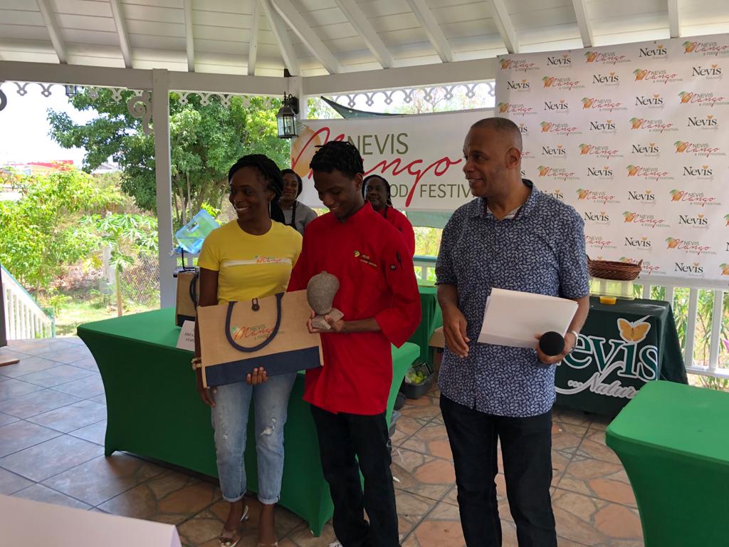 SpongeMarketing's tweet image. Congratulations to Chef Wentworth Smithen and cooking partner, his Mother, for winning the mango cooking competition! Well done! 🥳
@NevisNaturally @nevismangofest #nevisnaturally #mangofest #cookingcompetition