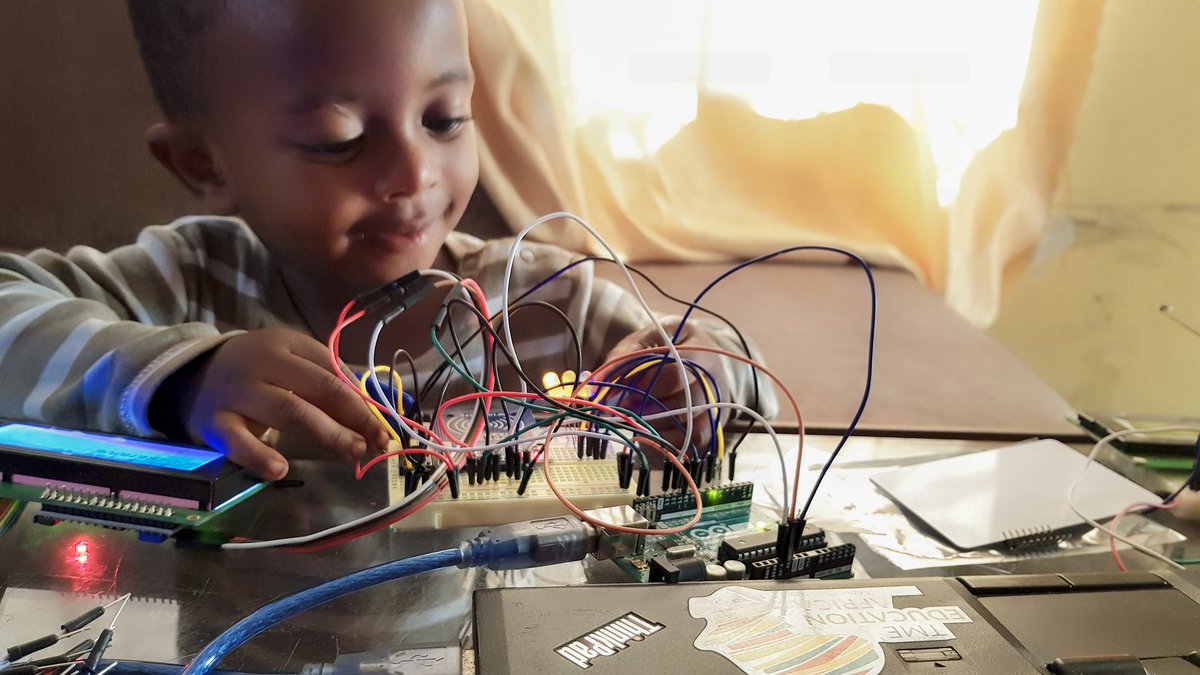 ndembo255's tweet photo. Nyota Njema huonekana Asubuhi My son, he is Just 2. He just Enjoying Electronics and programming.  #kidsEngineering 
#Programming #Arduino #Electronics #Code #100DaysOfCode #kidsInEngineering #KidsInProgramming. https://t.co/FB6fYNvMdH