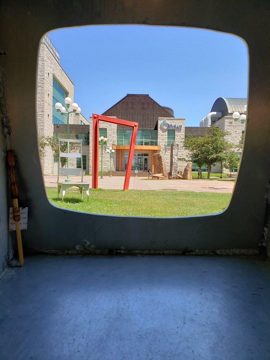 ottawands's tweet photo. All this box needs is imagination, but there's some magic waiting inside for the observant wizard. #ottaWands #ottcity #wand #magic https://t.co/LtluUGbByV