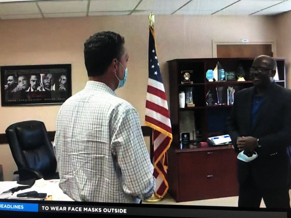 EliqueMedia's tweet photo. @DCEKenJenkins love seeing my creative piece hanging in your office..Feels great to see it above the head of a man of your stature 🙏 https://t.co/iLh9tXDJMG