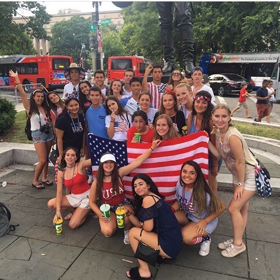 berzq's tweet photo. 4th of july hace tres añitos https://t.co/UKV9ttmk7y