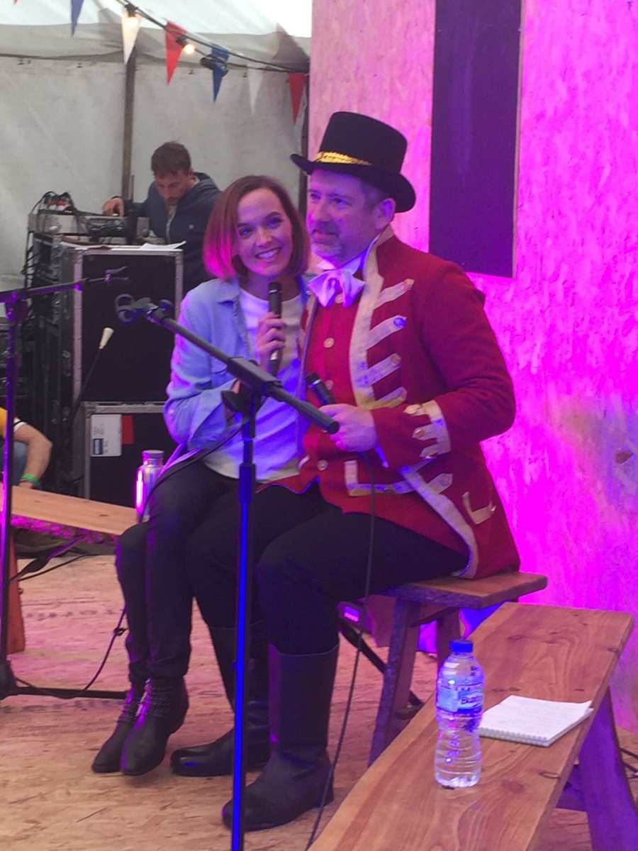 QuirkyMirth's tweet photo. If only everybody could get a sports icon to look at them the way Victoria looked at me.. Being dressed like a bit of a twat helps. 
⁦@v_pendleton⁩ #eroicabritannia #eroica #sportinggreat #domeetyourheroes https://t.co/9JsMcKWJR6