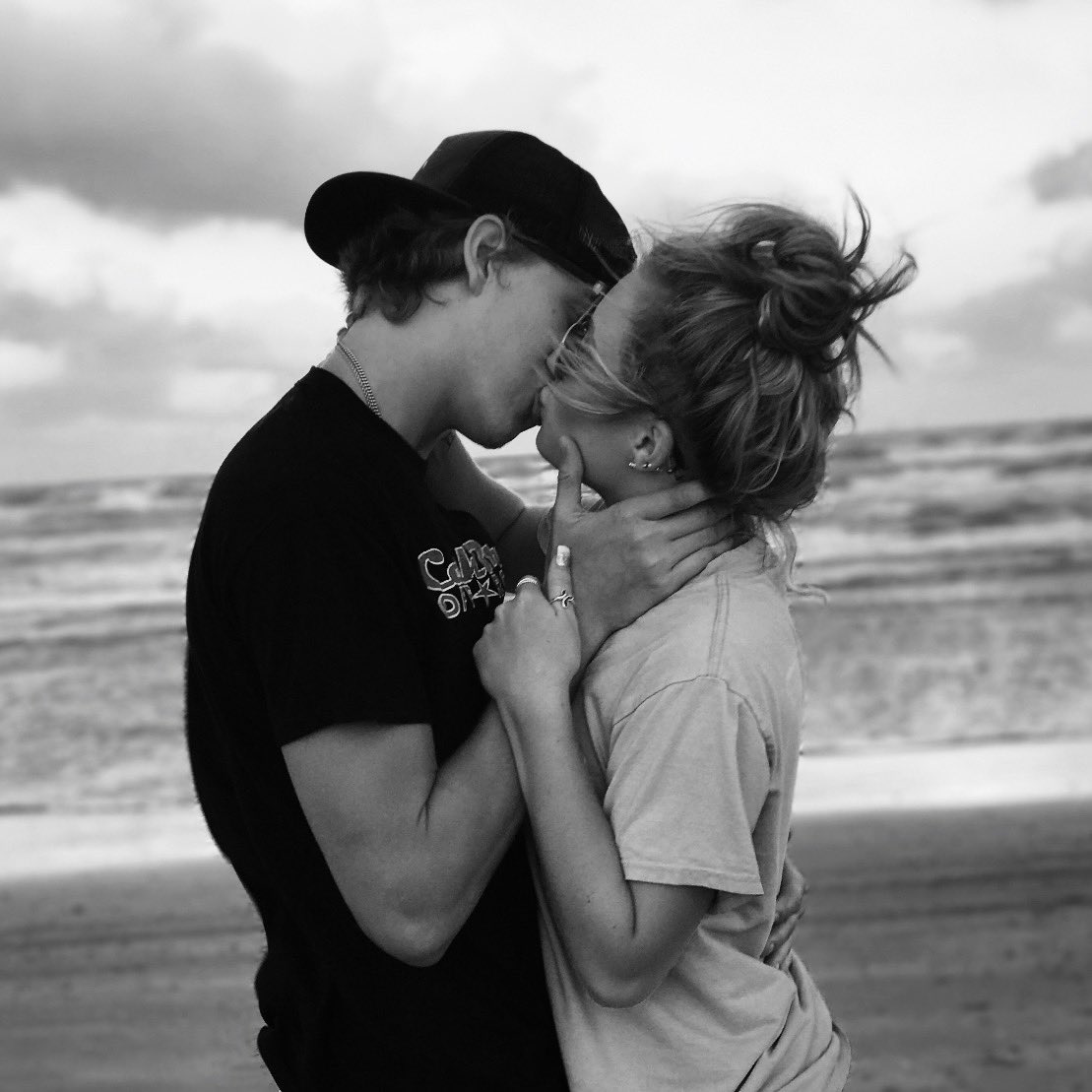 SavJerk's tweet photo. happy anniversary to my honey, 4 years is a long time.. but not even a lifetime would be enough with you. love you more than life, cheers to 4 years baby 🥂🤍 https://t.co/5eaTO7V5jN