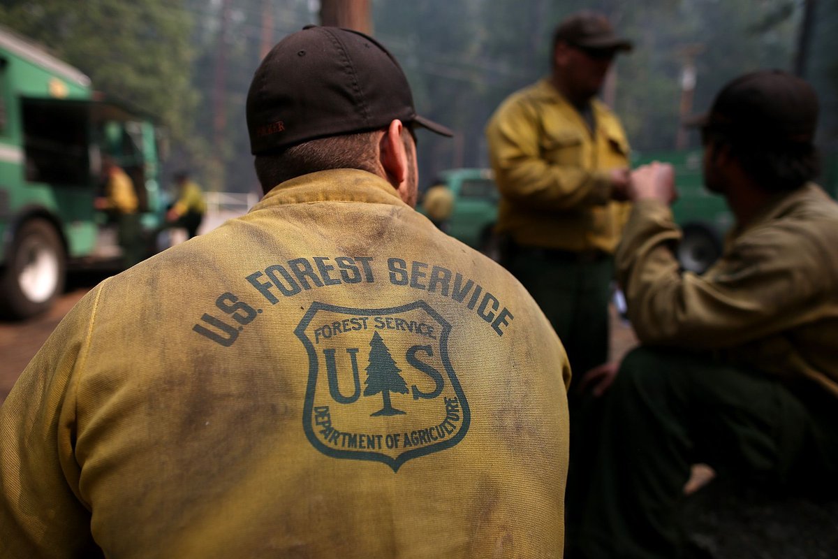 Angeles_NF's tweet photo. Give them a break this July 4th weekend.  Remember, no fireworks!  #PreventWildfires  #WildfireHeroes  #Heroes https://t.co/ZIEYzBiAFw