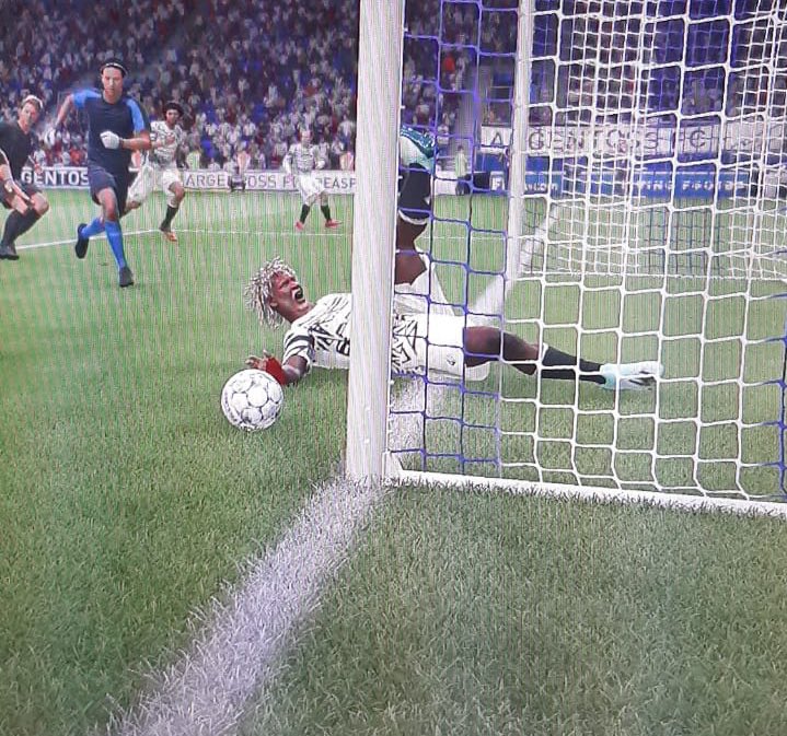 Un poco de <a href="/ARGENTOSSFC/">ARGENTOSS FC</a> creditos a @Madorni37 que nadie sabe como hizo para captar esta imagen.