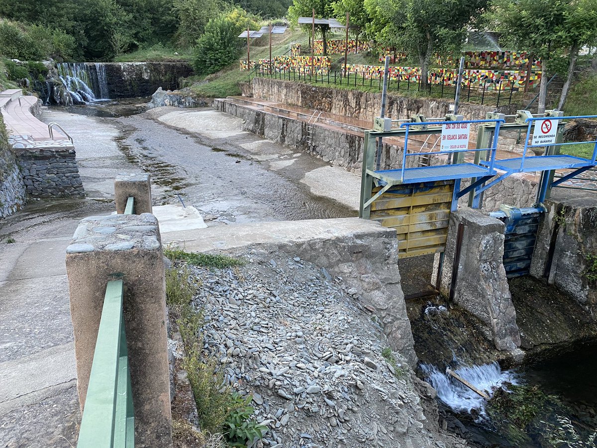 CayetanoPolo_'s tweet image. #ValledelÁrrago #SierradeGata 
#RobledillodeGata #Descargamaría #Cadalso
Paraíso sin compuertas.
Yo, los cuartos, me los dejo aquí.