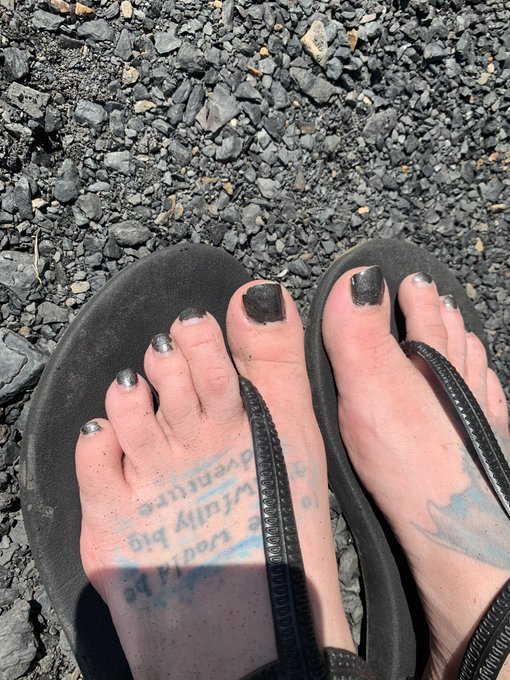 Who likes dirty feet and toes?? 👣 #feet #feetpic #feetseller #feetbuyer #feetdaddy #feetstagram #foot<a href="/tag/feet"class="tags">#feet</a><a href="/tag/feetpic"class="tags">#feetpic</a><a href="/tag/footfetish"class="tags"><span>#footfetish</span></a><a href="/tag/feetup"class="tags"><span>#feetup</span></a><a href="/tag/foot"class="tags"><span>#foot</span></a><a href="/tag/toes"class="tags"><span>#toes</span></a><a href="/tag/footjob"class="tags"><span>#footjob</span></a><a href="/tag/sexyfeet"class="tags"><span>#sexyfeet</span></a>