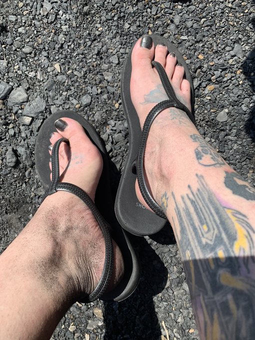 Who likes dirty feet and toes?? 👣 #feet #feetpic #feetseller #feetbuyer #feetdaddy #feetstagram #foot<a href="/tag/feet"class="tags">#feet</a><a href="/tag/feetpic"class="tags">#feetpic</a><a href="/tag/footfetish"class="tags"><span>#footfetish</span></a><a href="/tag/feetup"class="tags"><span>#feetup</span></a><a href="/tag/foot"class="tags"><span>#foot</span></a><a href="/tag/toes"class="tags"><span>#toes</span></a><a href="/tag/footjob"class="tags"><span>#footjob</span></a><a href="/tag/sexyfeet"class="tags"><span>#sexyfeet</span></a>