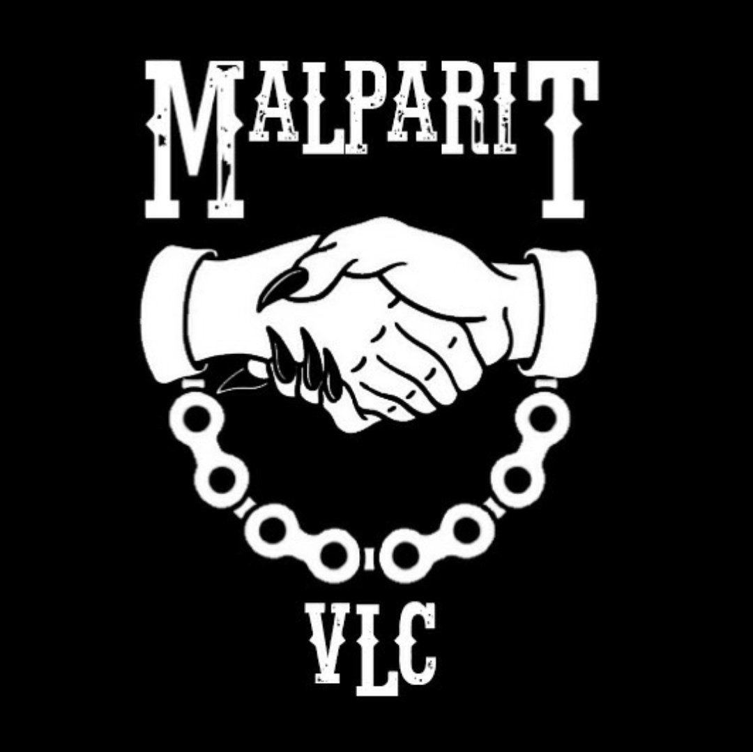 neomaikel's tweet photo. Nuevo proyecto. No olvidéis pasar por nuestro perfil de instagram @malparit_vlc insensatos. 
#proyecto #bike #malparit #vlc #barber #tatto https://t.co/mac2xMUNqW