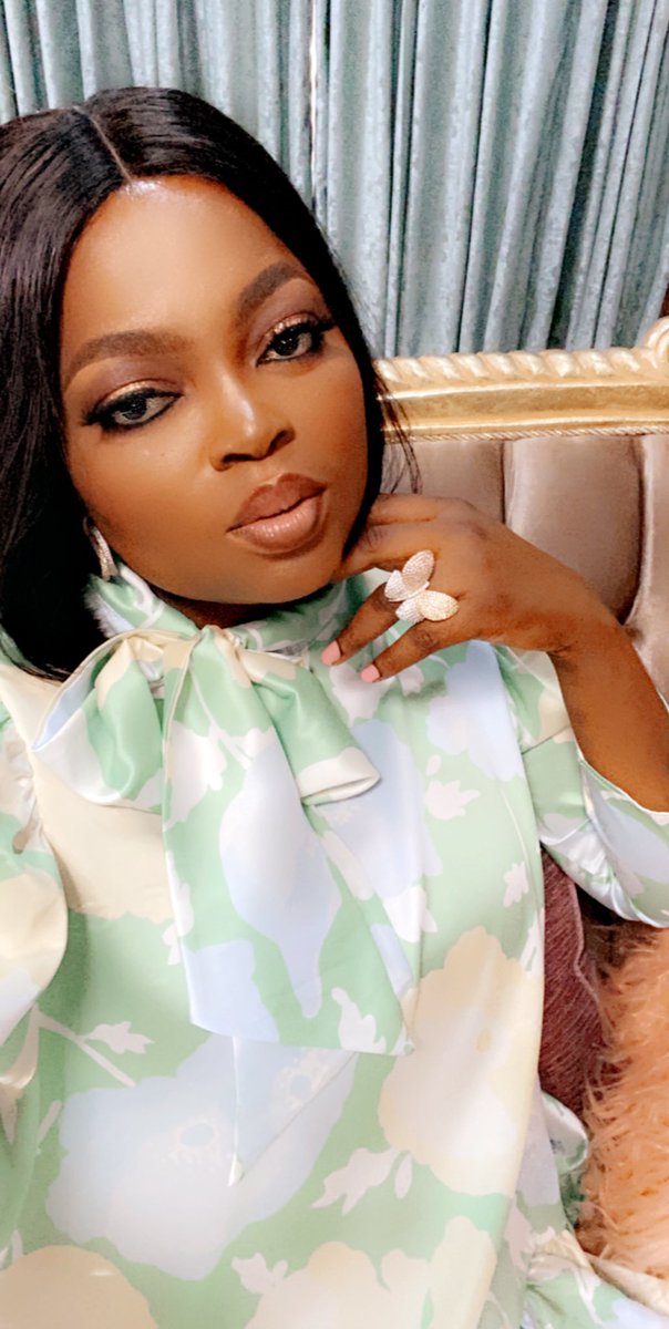 funkeakindele's tweet photo. #memyselfandi #RainyDay https://t.co/oXE2uToBMz