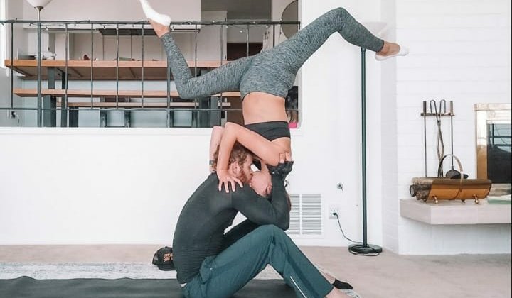 LiamMcGallaghan's tweet photo. So @MikkiMontG bullied me into couples yoga 🙈😂 I put my own spin on it 😋 https://t.co/fTmGrPNpyH