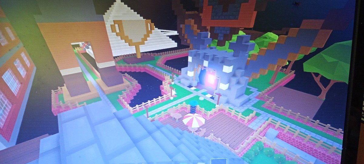 marcjanfons's tweet photo. @playskyblox Beatiful! But i reached max limit of blocks :/ https://t.co/eQaoVZI3WE