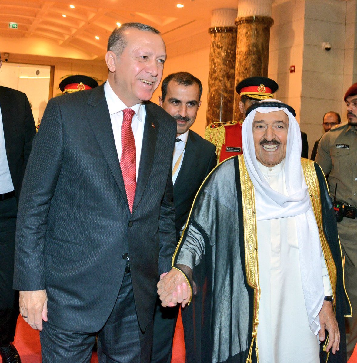 QATARTEAM's tweet image. هؤولاء هم القادة الذين نسأل الله أن يوفقهم لأن يقفوا سداً منيعاً أمام طغيان محور الشر🇦🇪🇸🇦 🇪🇬
رتويت🔃إن كنت تدعم هذا التوجه
وتفضيل❤️إن كنت ترى غير ذلك
#قطر #الكويت #المغرب #تركيا 
🇶🇦 🇰🇼 🇲🇦 🇹🇷