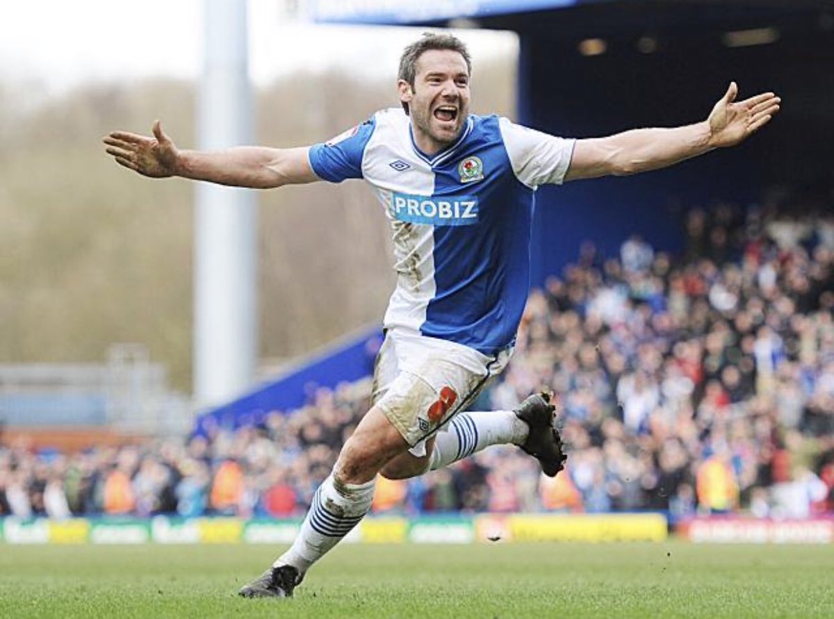 subbuteolegends's tweet image. David Dunn was taunted by Burnley fans for his FA Cup tears but he had the last laugh with a 95th minute stoppage-time equaliser as Blackburn drew 1-1 with their bitter rivals His celebration recreated in #Subbuteo
#subbuteolegends  #handmade #hobby @David8Dunn #blackburnrovers