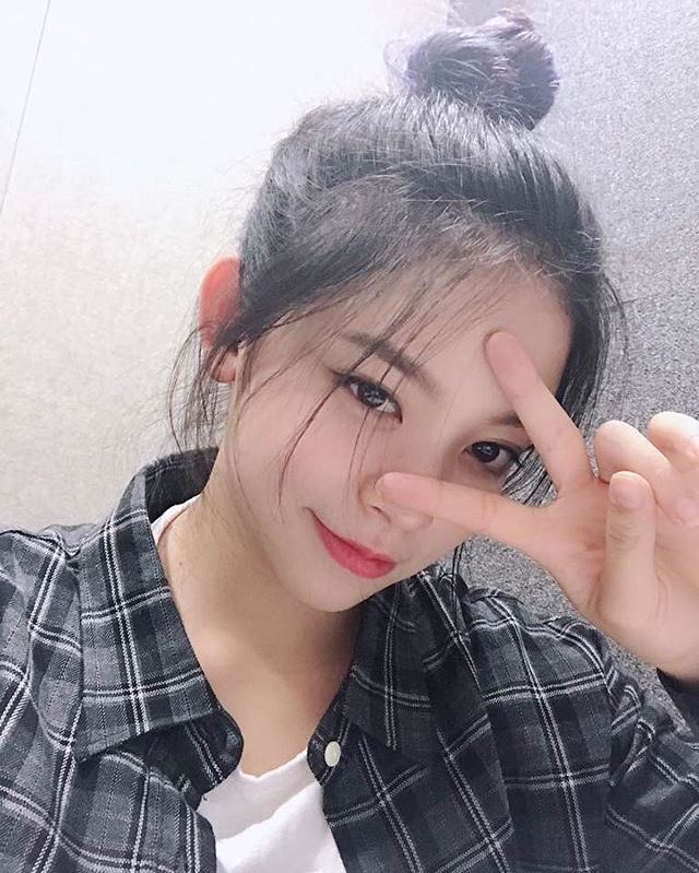 lmnbffs's tweet photo. happy birthday ziting! my og number one girlie. ilysm <3 i’ll always always love and support you! have the best day <3 
#DEARLinlin #HAPPYzitingDAY  #HappyLINLINday https://t.co/99MyMskJmE