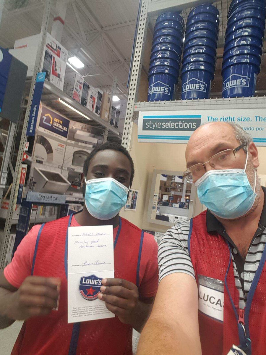 Derby2327's tweet photo. Recognizing our team on this July 4th for living our values and driving SMART customer service!! @TweetUsR30 @toddwingard1373 @BrianCo0403 @AndrewHoran2327 @timdaleynymetro @paularubioHR https://t.co/BcqbcI81o9
