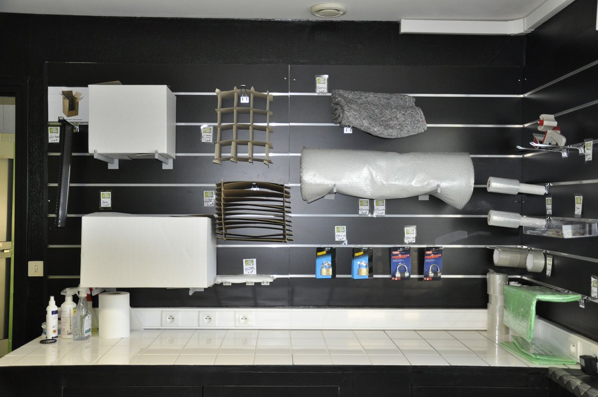 ToutEnBox's tweet image. Fournitures d'emballage, cartons, penderies, housses, couvertures de protection, papier bulles etc... en vente à Tout en Box. N'hésitez pas à vous renseigner !