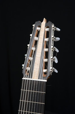 RodolfoCuccule1's tweet photo. https://t.co/hIgwhEEbPr 
#10StringGuitar #SilentGuitar #DecacordeGuitar #TravelGuitar #RodolfoCucculelliLuthier https://t.co/uIuFZlwu6L
