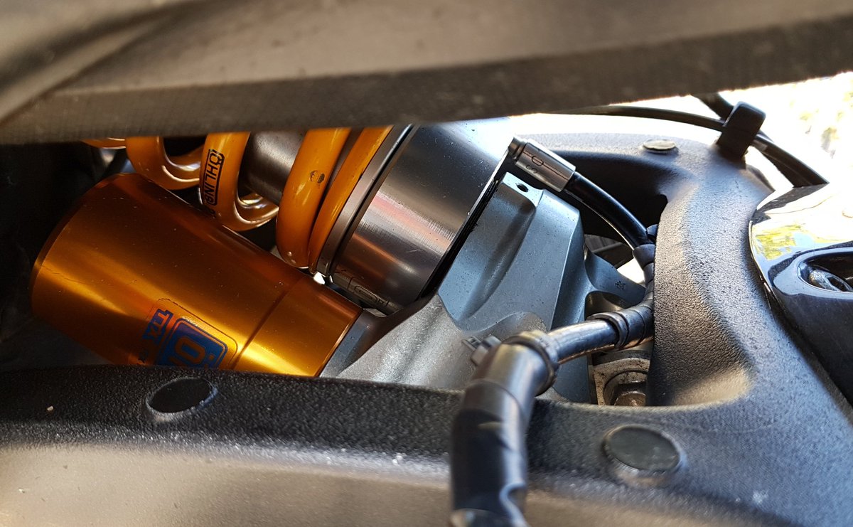 SpiritofTT's tweet photo. Installé ✅
Testé ✅
Réglé ✅
#zx10r #ohlins #ttxgp https://t.co/ZSFBPCEQ8K