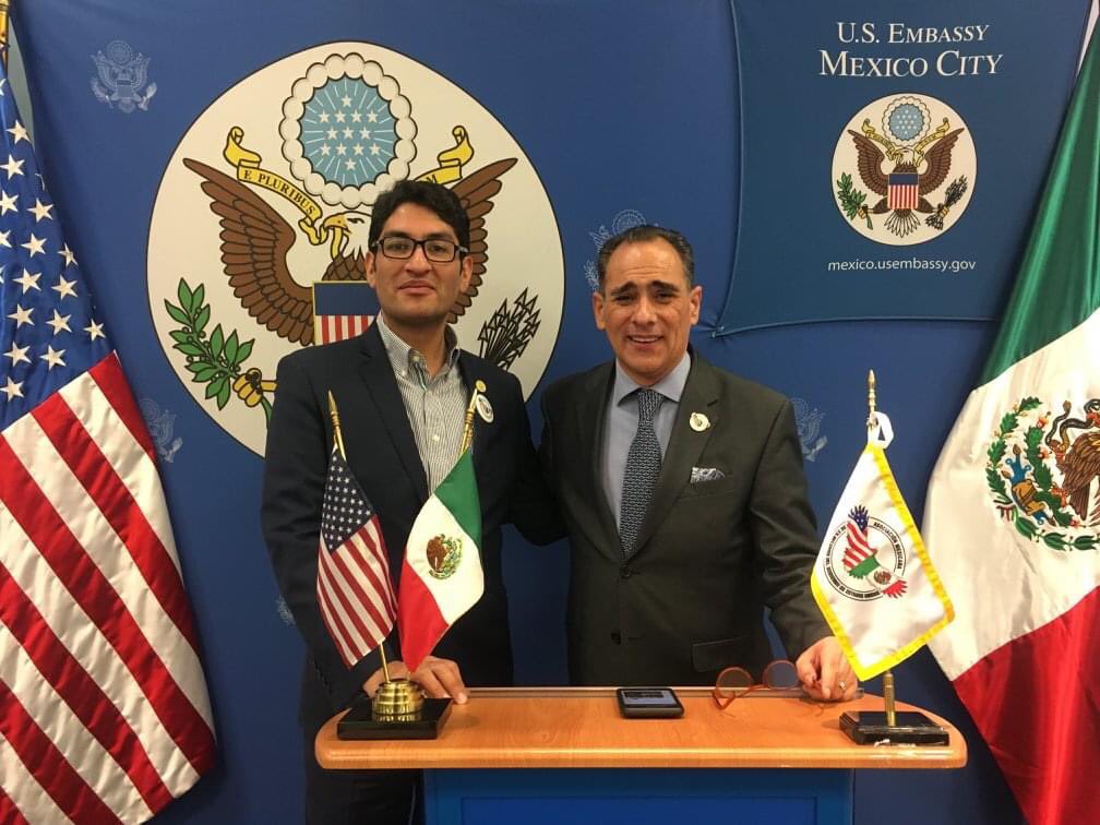 JoseCelisMX's tweet photo. Felicito a @USAmbMex por el #IndependenceDay, que los principios de Libertad y Justicia sigan por muchos años más. 🌞🇺🇸@Jacobson_RS @EAnthonyWayne @AMEBMexico @ACYPL @m_ebrard @FadlalaAkabani https://t.co/zbCil5VExE