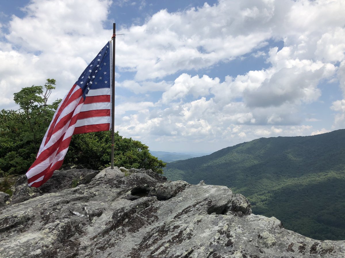 DeannaBallardNC's tweet photo. Happy 4th of July from #FlagRock β great shot @BRConservancy #HappyBirthdayAmerica #NC45 #westernNC #mountains https://t.co/R2ki28DfX5