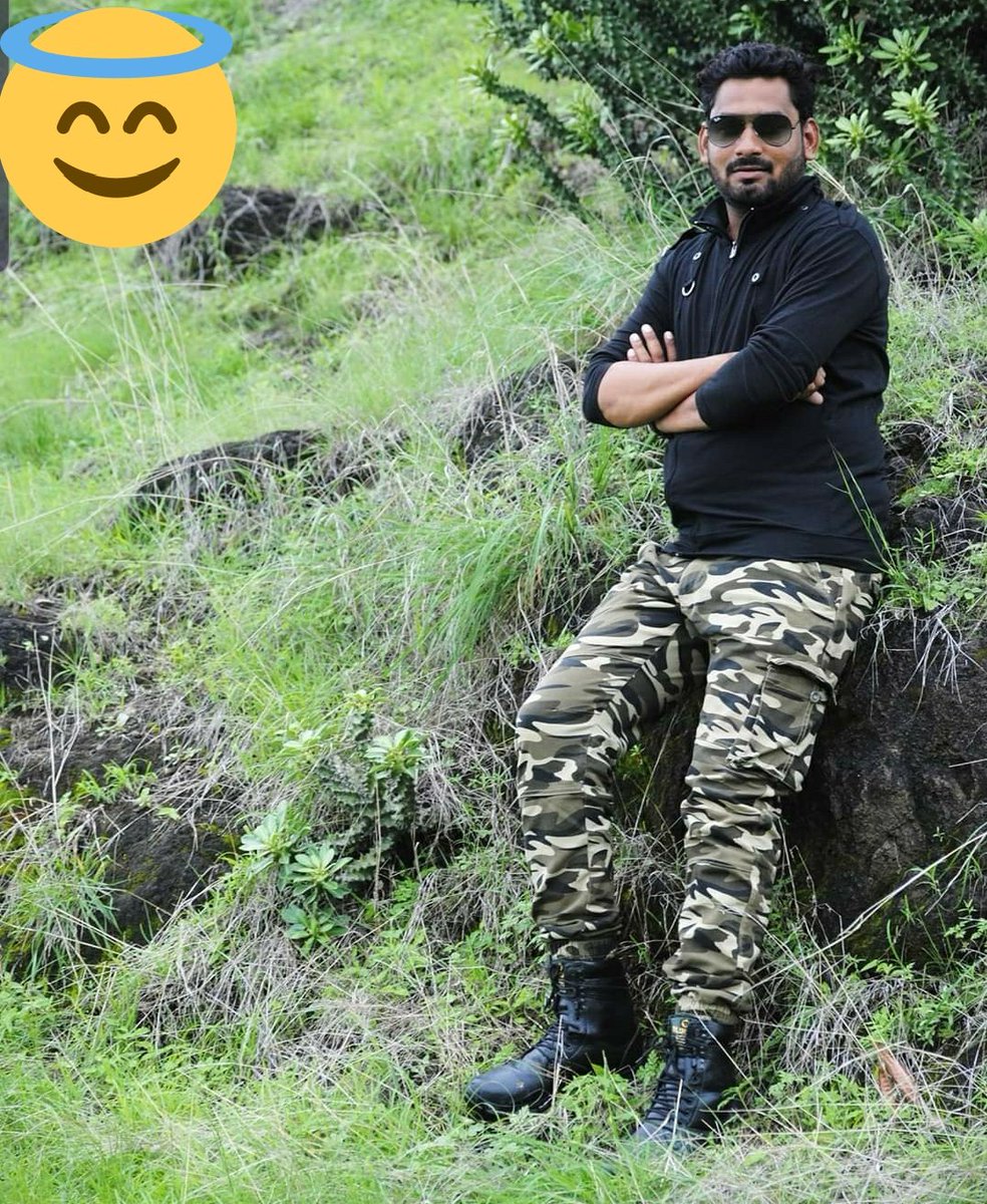 भटकंतीची नशा असणाऱ्या ला ,पावसाळी मौसम एक पर्वणीच असते...🌧️🌧️