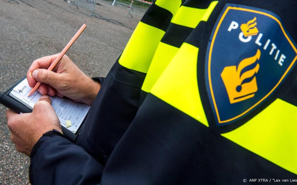 Elf verkeersboetes op Junokade Leeuwarden na overlast: LEEUWARDEN