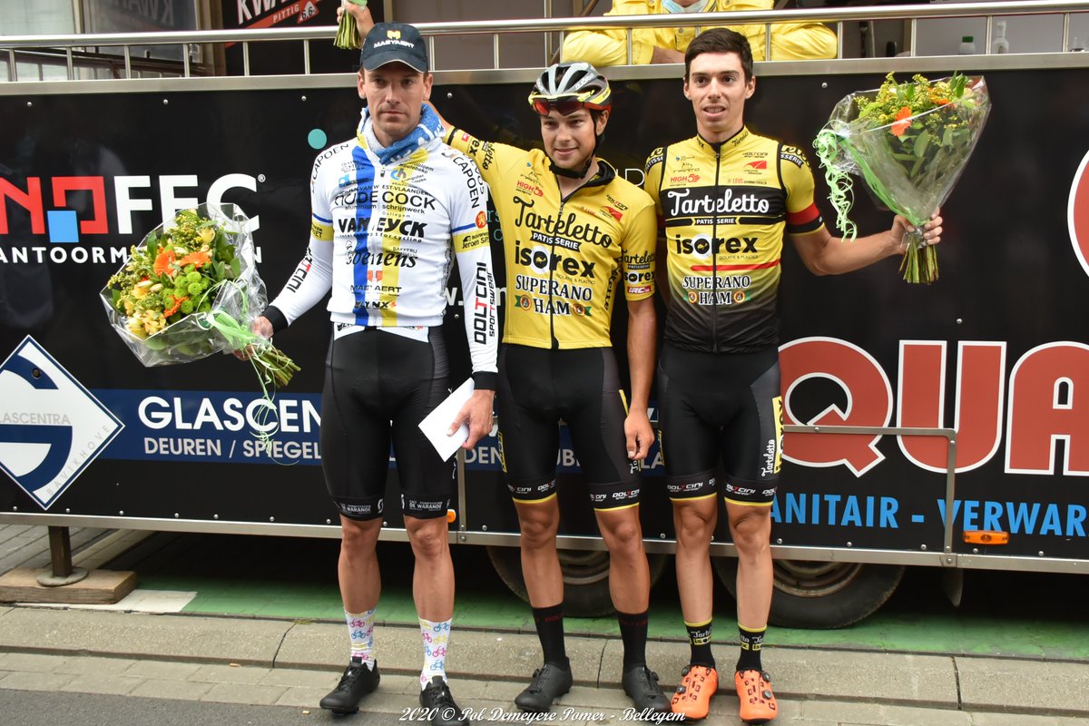 Pomerr's tweet image. Lennert Teugels wint in Bellegem voor Jens Vandenbogaerde en Gianni Marchand.