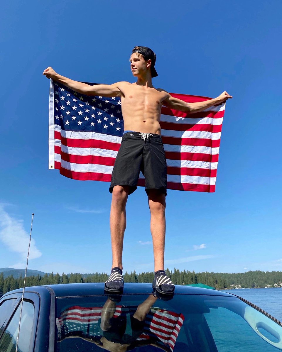 carsonlueders's tweet photo. Nothing better than being home for the 4th of July! Everyone have a fun safe time 🇺🇸❤️ https://t.co/0DAkfkener