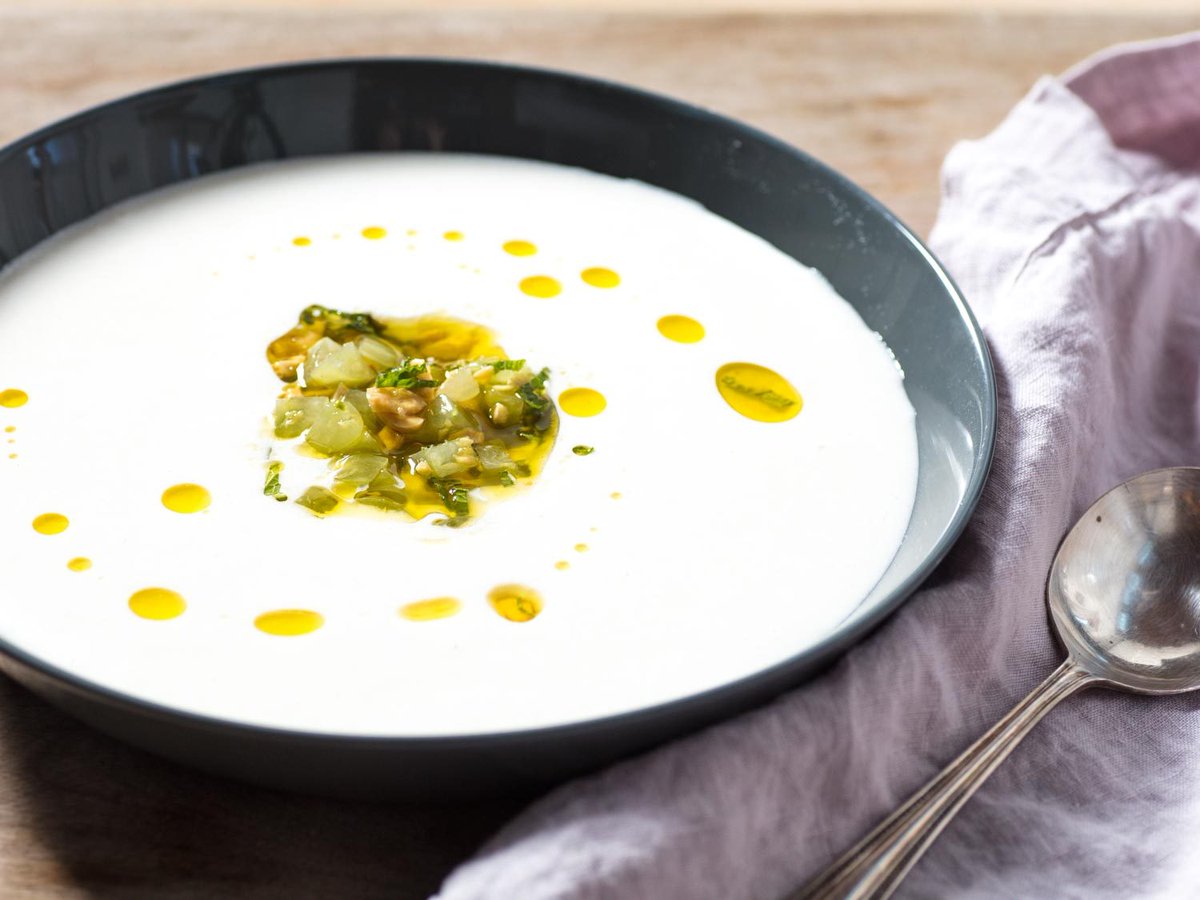 ChefFoodietoon's tweet photo. 16 Chilled Soups to Make the Most of Summer Produce https://t.co/deRU0x0Ao4 https://t.co/4WxyXiLFuG