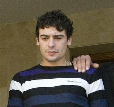 ATV_C17's tweet photo. Hijo del Mágico González detenido en España por narcotráfico.

El Mágico González no está pasando un buen momento en lo personal. Medios españoles confirmaron la detención de uno de sus hijos por una causa de narcotráfico. https://t.co/lLHXD7p7gY